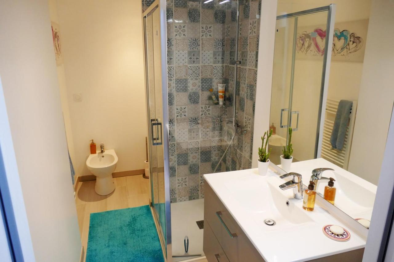 Bel Appartement Dans Maison Au Bourg ロクマリア＝プルザネ エクステリア 写真
