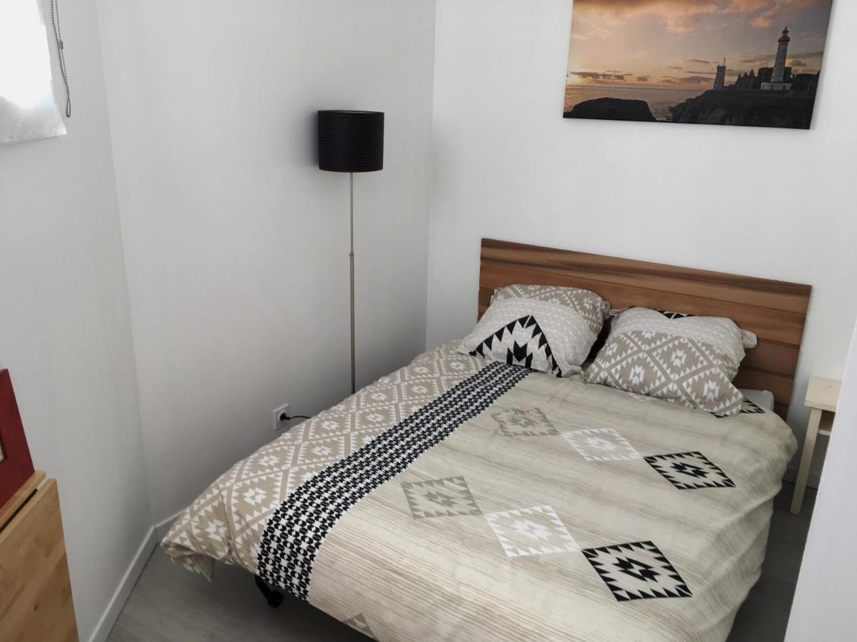 Bel Appartement Dans Maison Au Bourg ロクマリア＝プルザネ エクステリア 写真